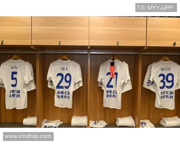 足球明星的生日礼物大揭秘：从奢华定制到个人化纪念品都有哪些选择